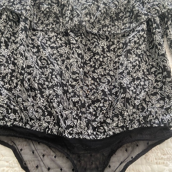 Abercrombie and Fitch Off the Shoulder Body Suit - Picture 7 of 16